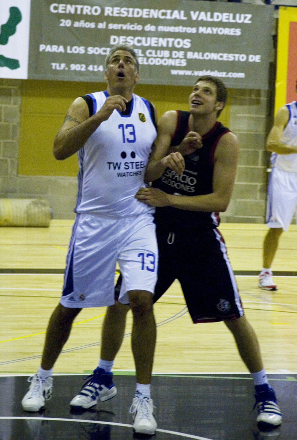 CB Torrelodones y Leyendas Blancas celebran un emotivo I Memorial Carlos García Ribas ARLAUCKAS3