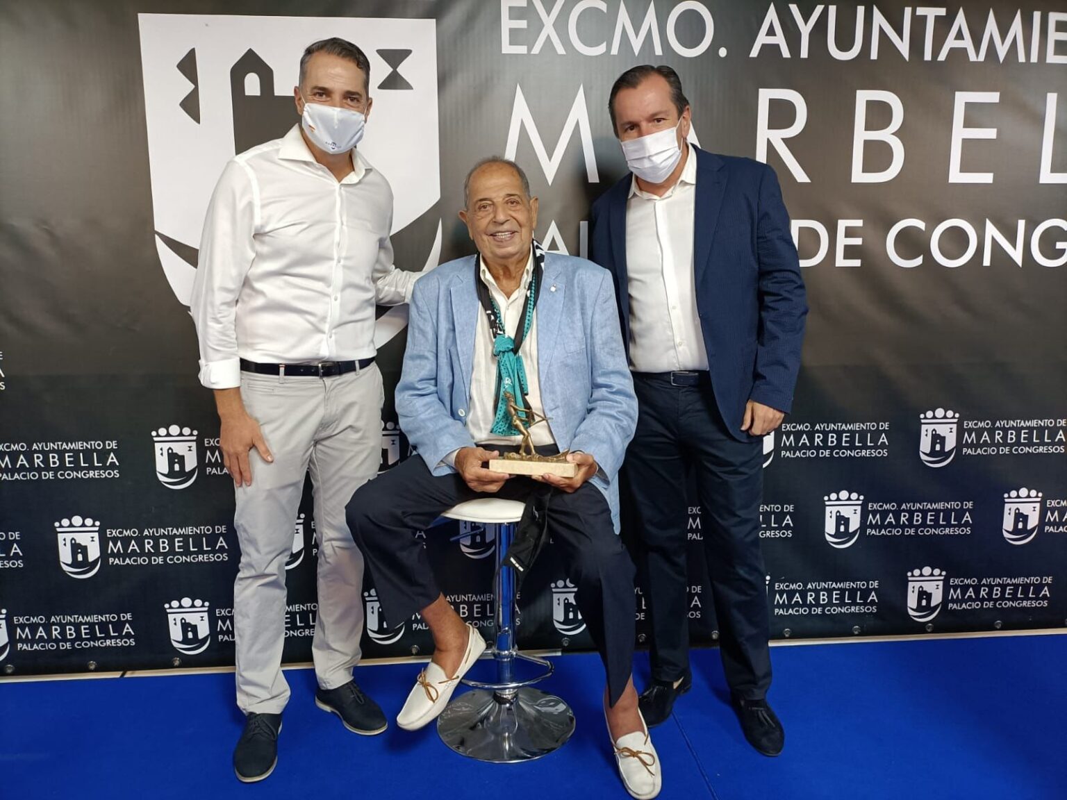 Marbella homenajea a Carlos Sevillano por su carrera deportiva y su estrecho vínculo con la ciudad 1630427423502