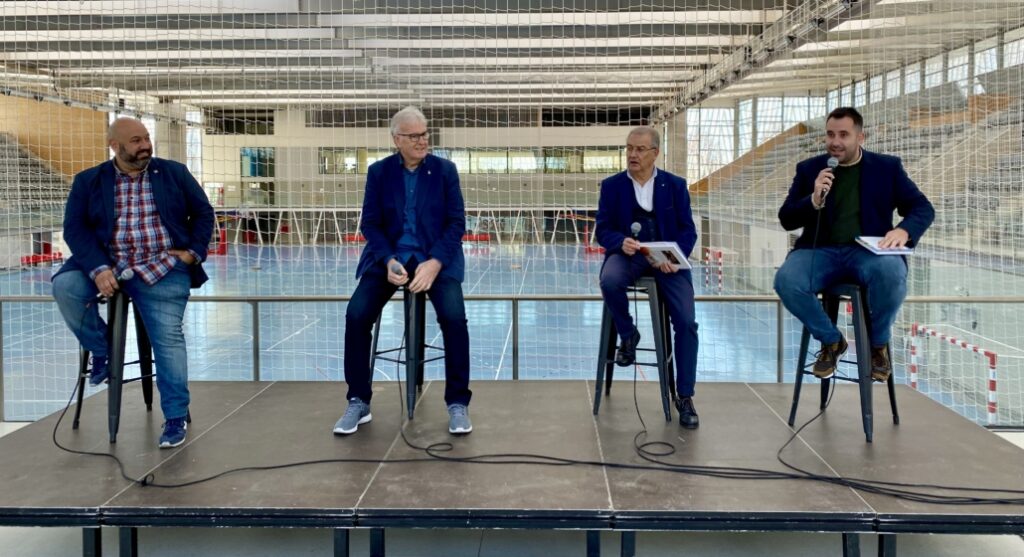 Presentada en Álcazar de San Juan la biografía de Vicente Paniagua: ‘Una apoteosis breve para un largo recuerdo’ PRESENTACIONBIOPANI