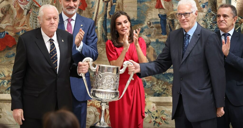 Emiliano Rodríguez y Lolo Sainz, reconocidos con el Premio Nacional del Deporte Francisco Fernández Ochoa EMI-LOLO-PREMIO