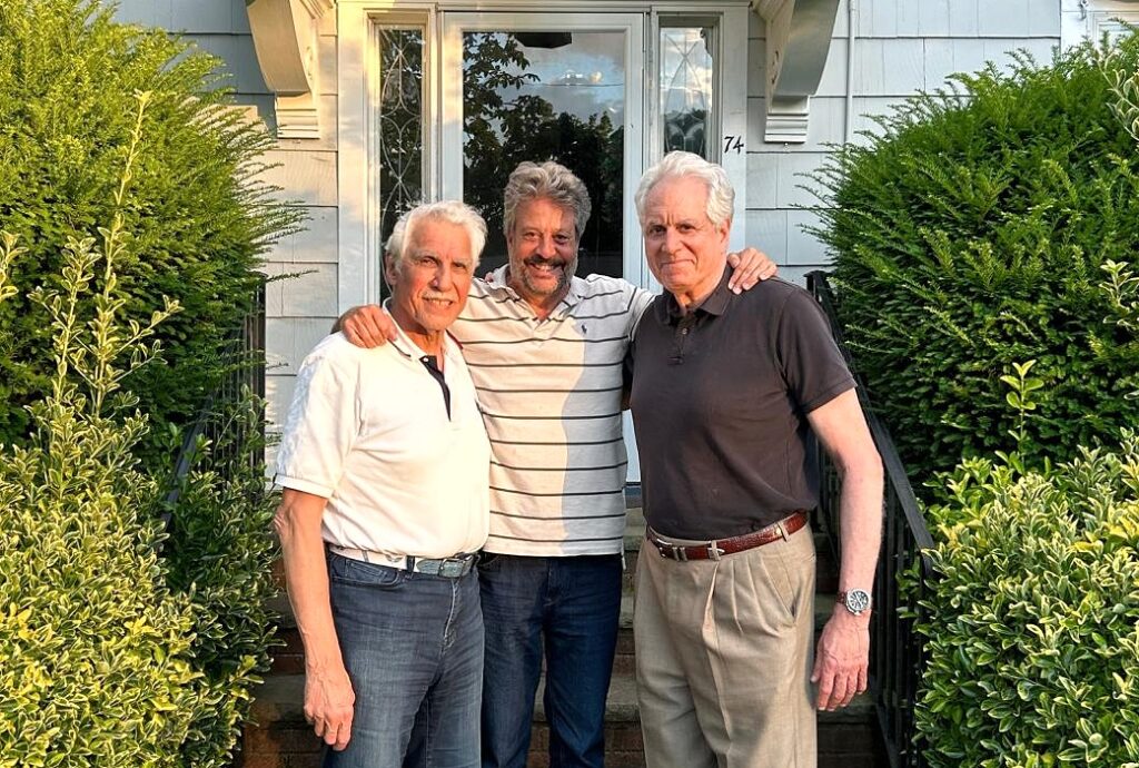 Carmelo Cabrera viaja a Nueva York para reencontrarse con dos ex compañeros y amigos en el Real Madrid: Walter Szczerbiak y Jim Signorile