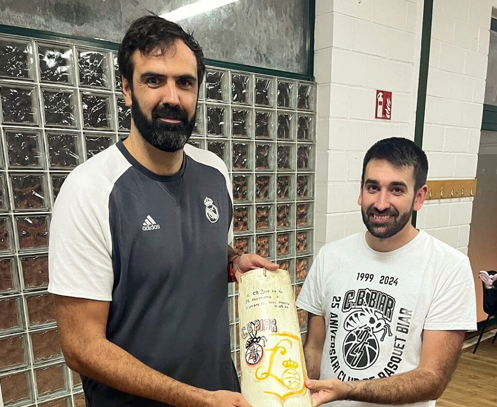 Las Leyendas Blancas se imponen al CB Biar (50-93) en su primer partido a domicilio de la temporada