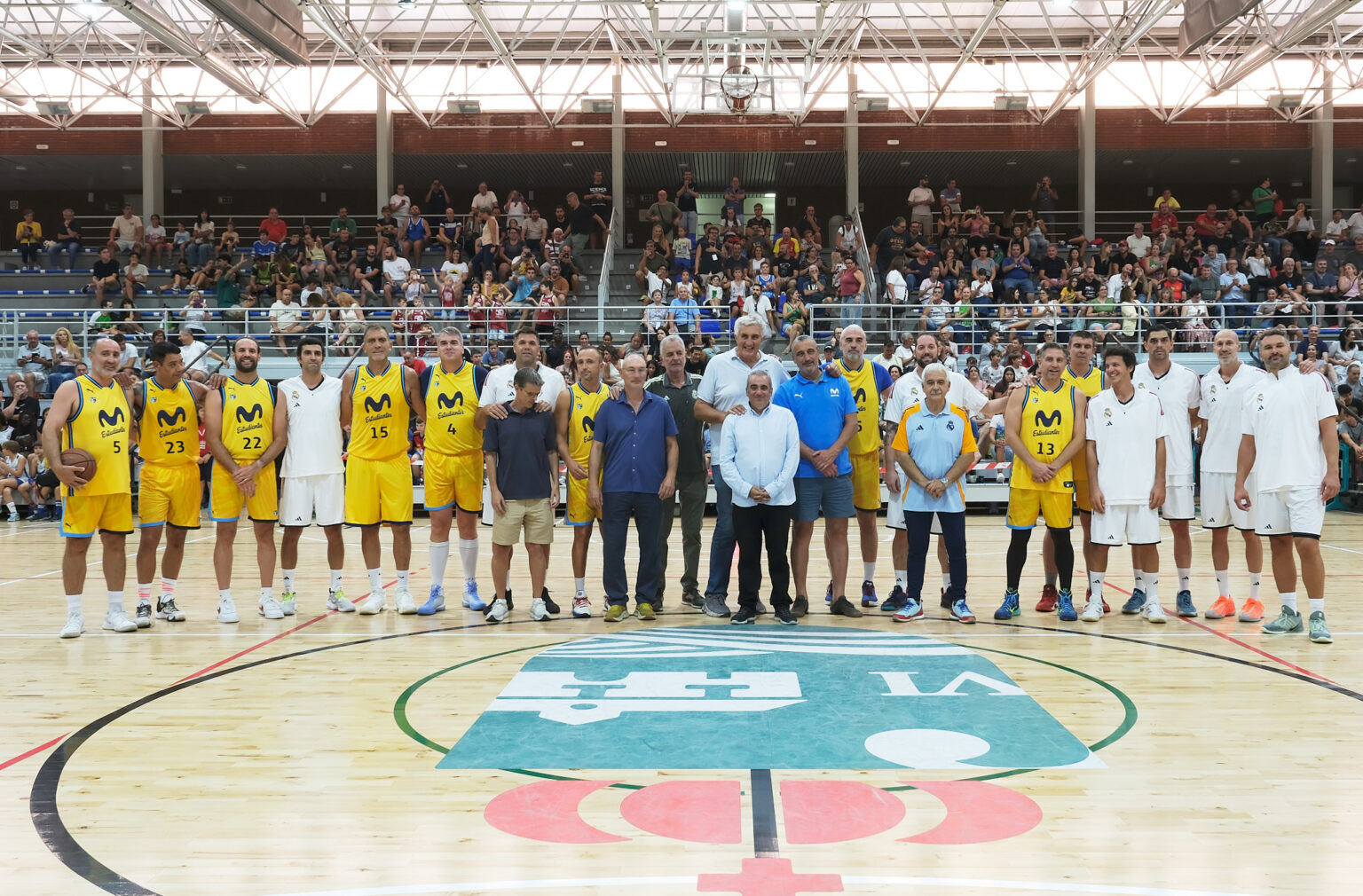 Las Leyendas Blancas se imponen a los veteranos del Estudiantes (56-92) en la reinauguración del Polideportivo Municipal Justo Gómez Salto